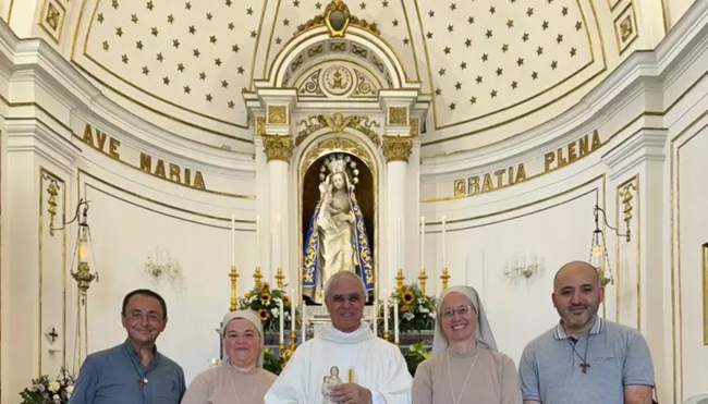 Monsignor Luigi Renna torna a celebrare la Santa Messa