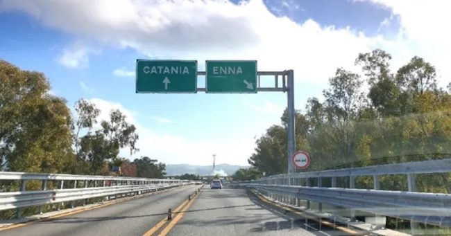 Incidente lungo la A19 Palermo-Catania, traffico bloccato nei pressi di Enna
