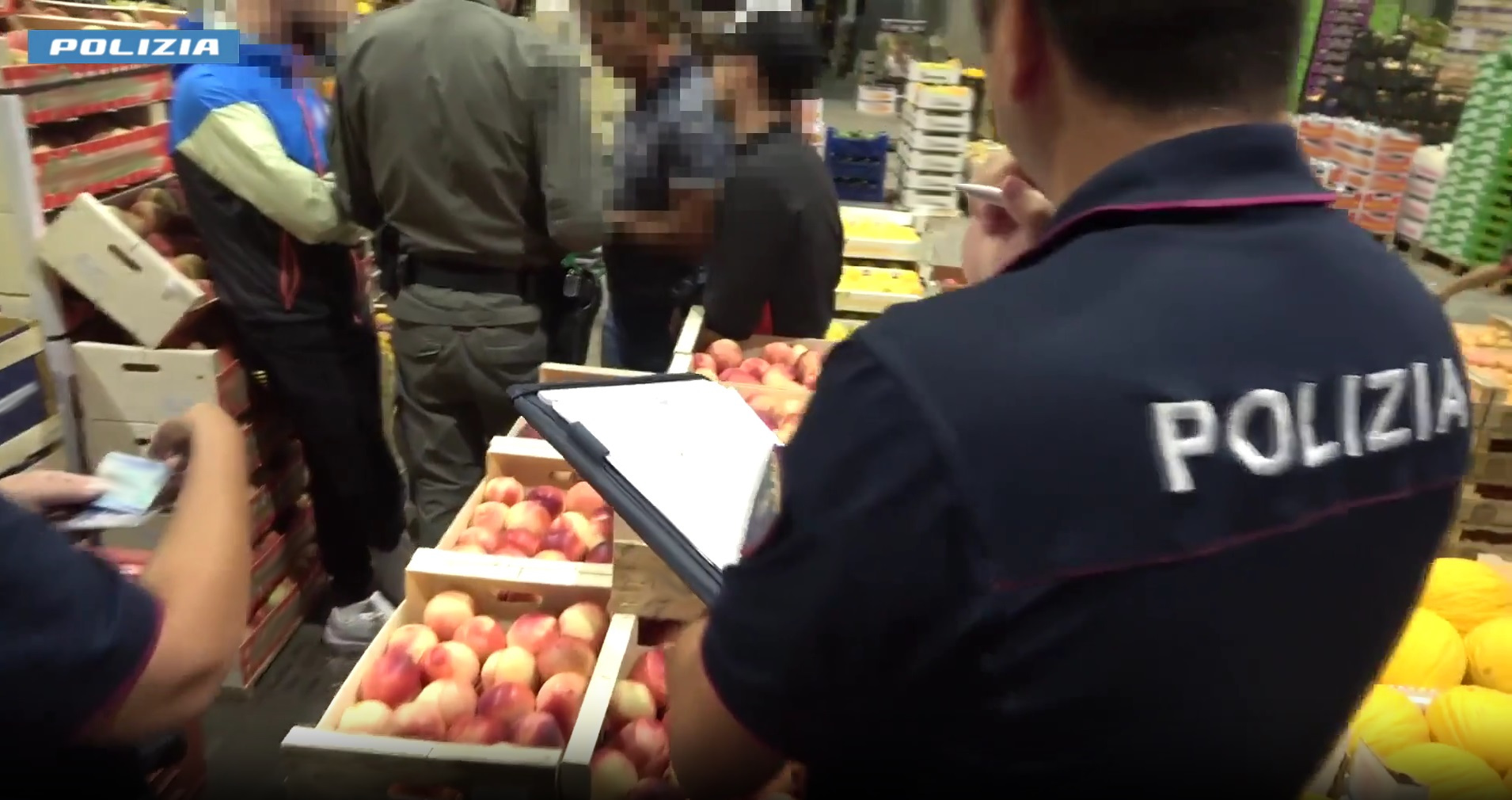 Controlli al mercato agroalimentare di Catania: chiuso il bar. Trovata anche droga – VIDEO