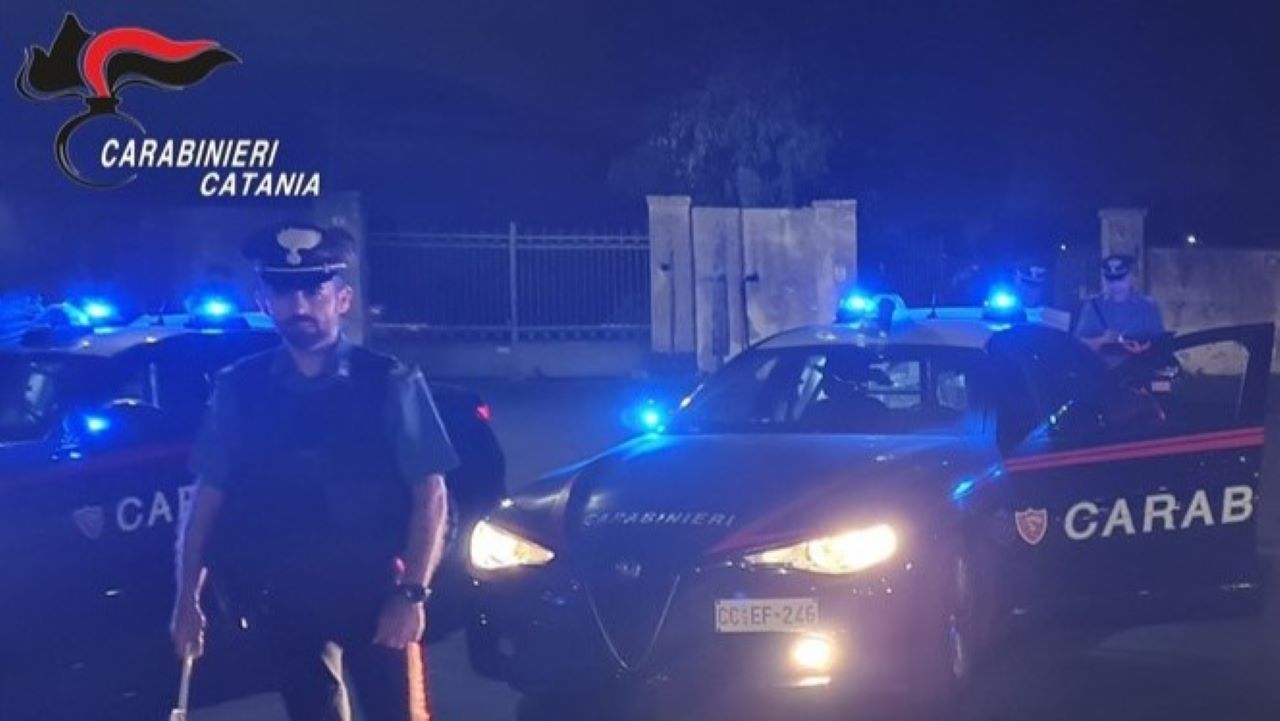 Furto di denaro al bar di un centro sportivo di Cibali, arrestato catanese