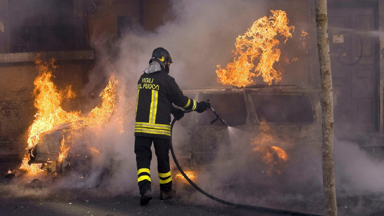 Tragedia a Ramacca, 62enne muore all’interno di un appartamento in fiamme