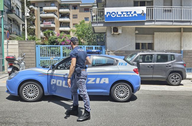 Catania, trovate 3 auto rubate e scoperta officina meccanica abusiva: sanzioni per 12mila euro