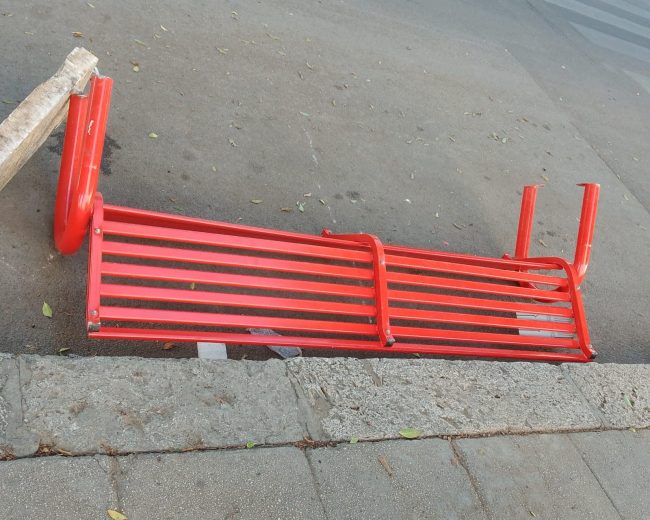 Vandalizzata la panchina rossa dedicata a Lia Pipitone e Lisa Siciliano