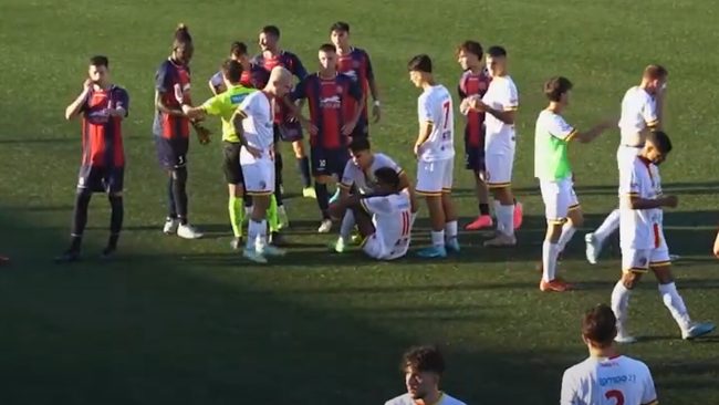Messina, razzismo in campo durante una partita nei confronti di Jairo Alegria, l’attaccante colombiano della Jonica