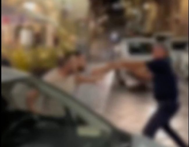 Scene da film a Catania, vigili urbani e ristoratore aggrediti: due arresti