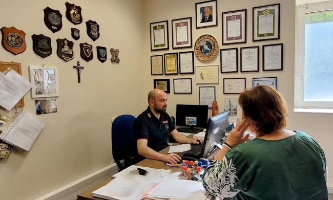 Catania, il lupo perde il pelo ma non il vizio: ritorna con la moglie e riprende a maltrattarla