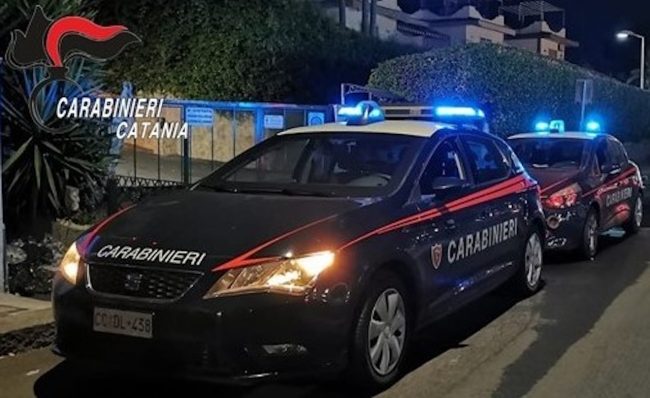 Beccato ladro d’auto “con le mani nel sacco” nelle zone del Borgo