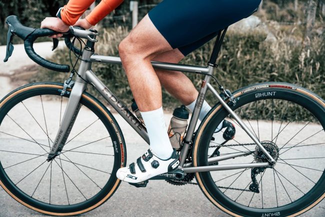 Rubano in un ristorante e tentano la fuga in bici: arrestati un 15enne e un 19enne a Messina