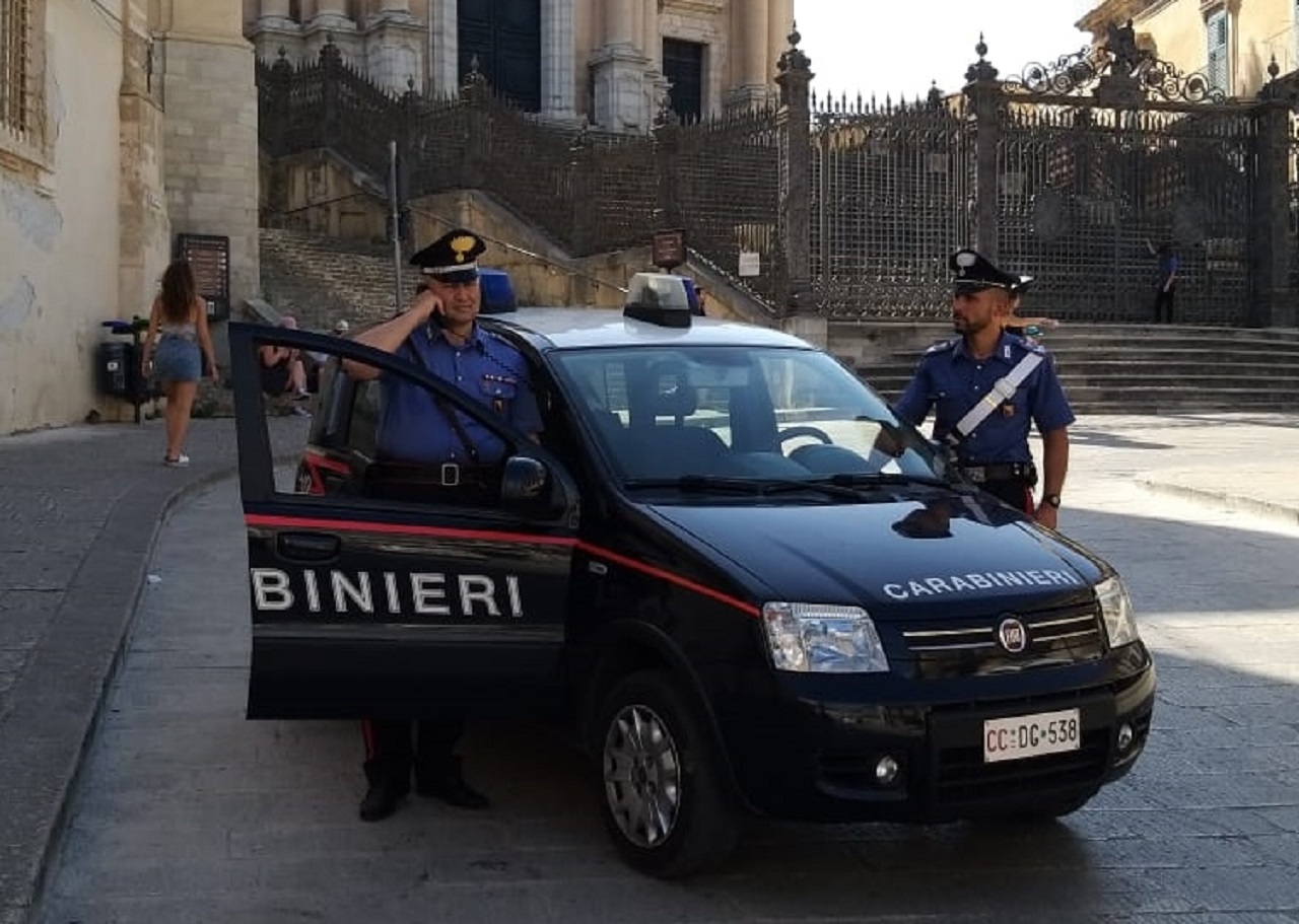 Finto maresciallo truffava gli anziani di Ragusa: beccato dalle telecamere di sicurezza durante un “colpo”