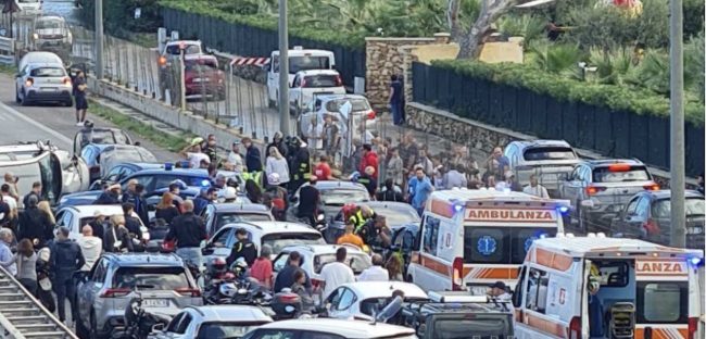 Incidente a Carini, grave scontro fra sei mezzi sulla A29: c’è un ferito grave