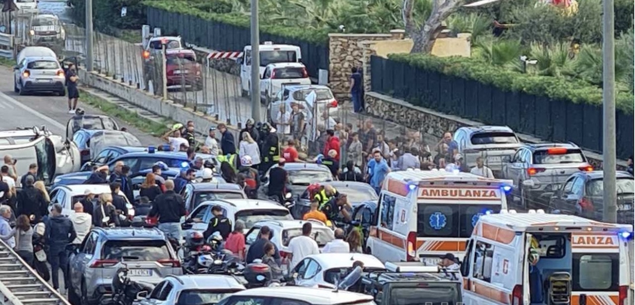 Incidente a Carini, grave scontro fra sei mezzi sulla A29: c’è un ferito grave