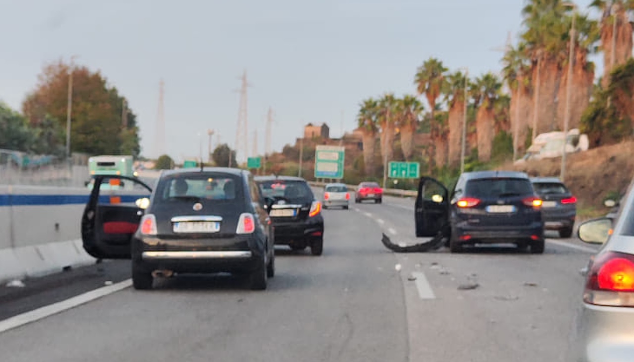 Incidente in Tangenziale a Catania, quattro mezzi coinvolti. Traffico bloccato in direzione Siracusa