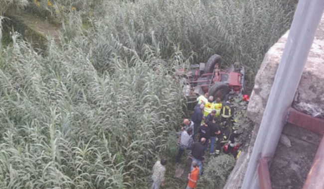 Jeep della Forestale finisce in un viadotto nel Messinese: un morto e due feriti