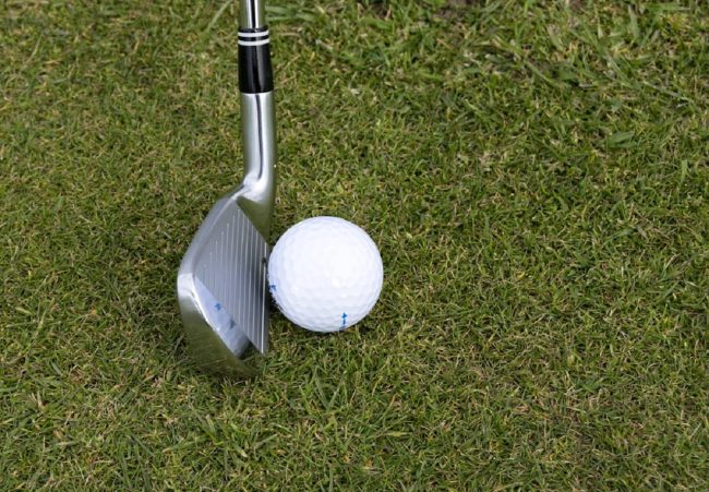 Evade i domiciliari con in mano una mazza da golf: arrestato 28enne siracusano