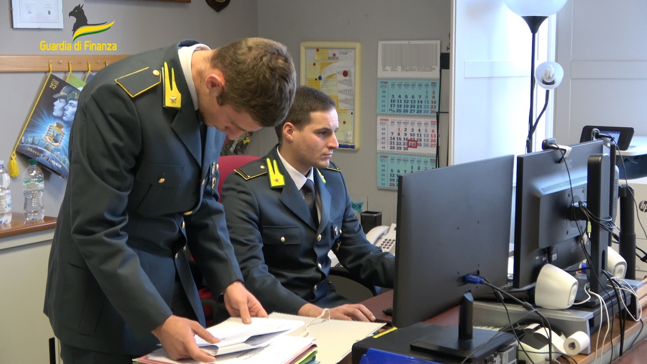 Sequestro di oltre 1,45 milioni di euro a Modica. Accuse di bancarotta fraudolenta, fatture false e autoriciclaggio