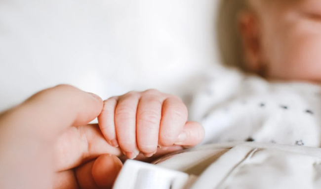 Tenta di rapire un neonato a Ragusa, il 22enne nega qualsiasi intenzione criminale