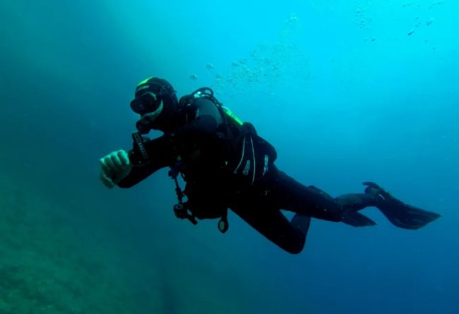 Sub trovato morto a 30 metri dalla riva: è giallo a Giardini Naxos