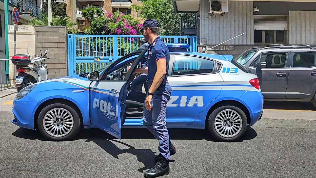 Proponeva in vendita auto a prezzi nettamente inferiori a quelli di mercato, denunciato 29enne