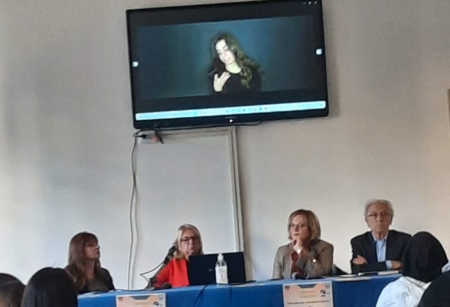 “Stop agli abusi, stop al silenzio”: conferenza al “De Felice-Olivetti” di Catania per dire NO alla violenza sulle donne