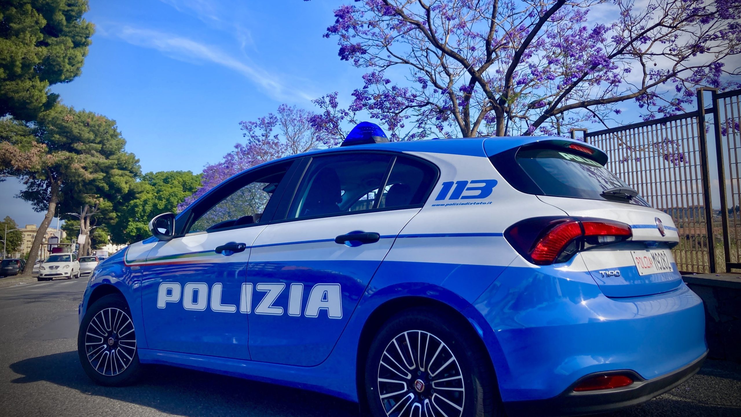 Ai domiciliari continuava a spacciare contattando i clienti in chat: arrestato 31enne a Catania