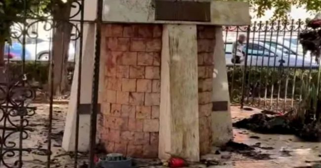 Palermo, a fuoco la statua di Padre Pio
