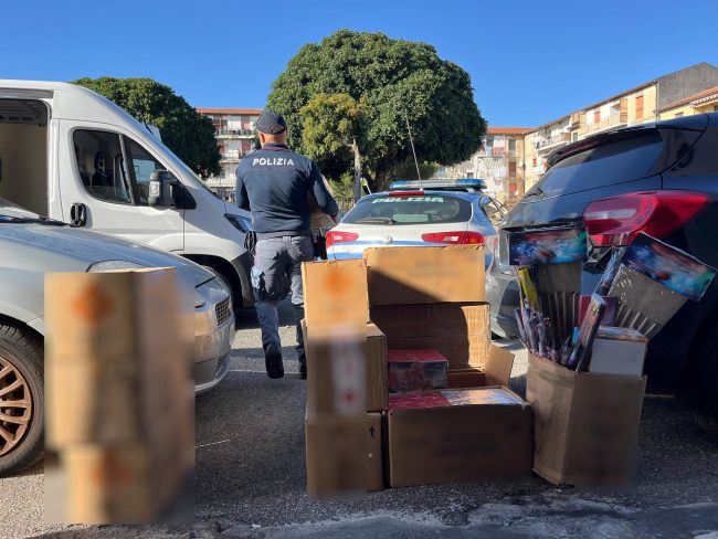 Fuochi d’artificio acquistati sul web: sequestro da oltre mezza tonnellata a Catania