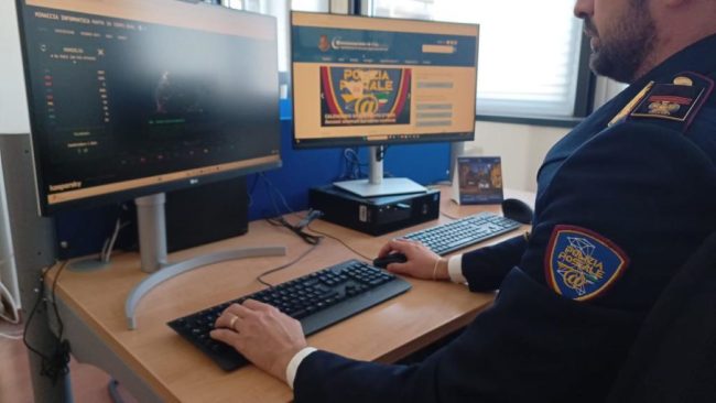 Catania, incontri a pagamento con minori. Arrestato 33enne con materiale pedopornografico