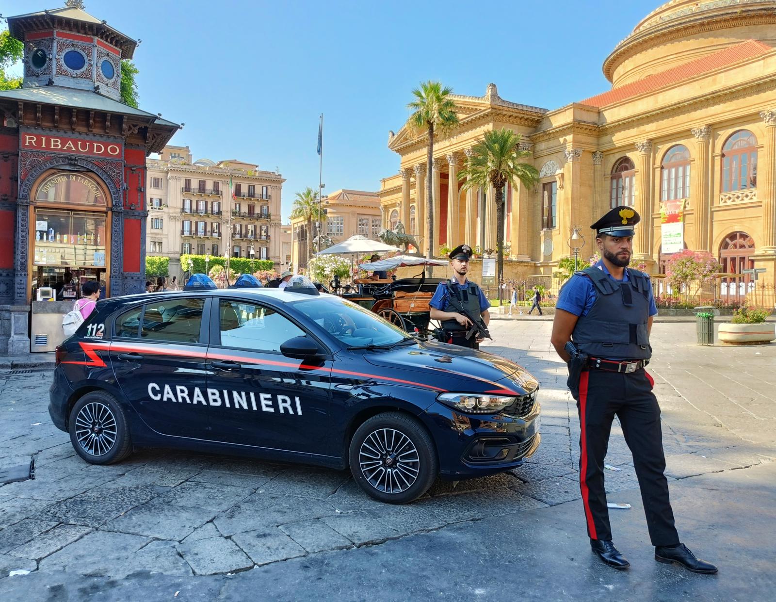 Accoltella un coetaneo in discoteca per “uno sguardo di troppo”: arrestato ventenne