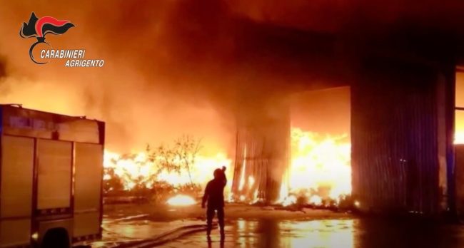 Altri dieci arresti per l’incendio doloso alla ditta Omnia di Licata – VIDEO