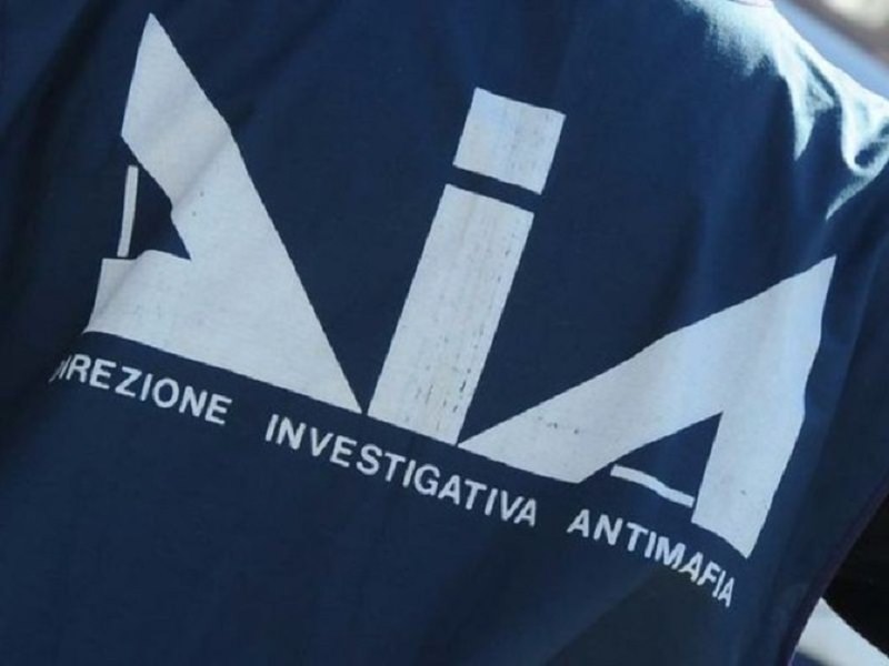 Voleva far saltare in aria la casa di un imprenditore: arrestato il boss della “Pizza Connection”. Altri tre in manette