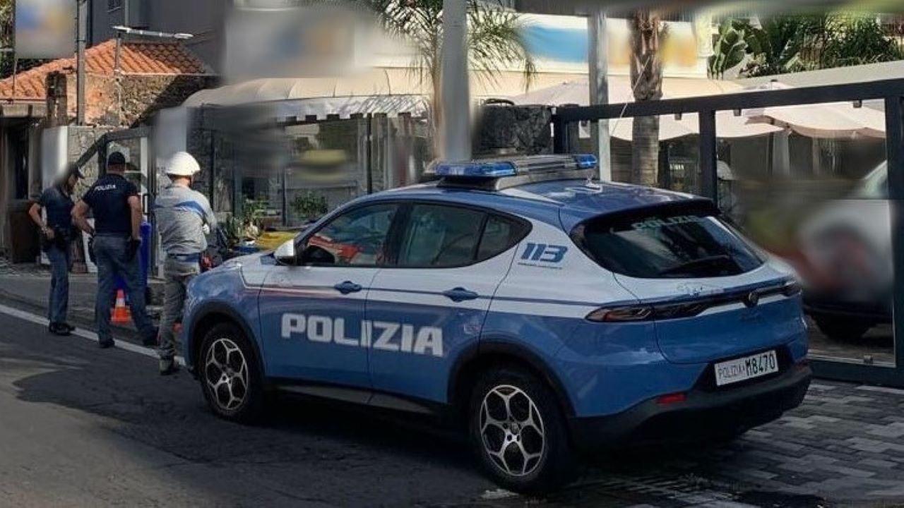 Guai per l’autonoleggio con annesso chiosco-bar di via Passo Gravina