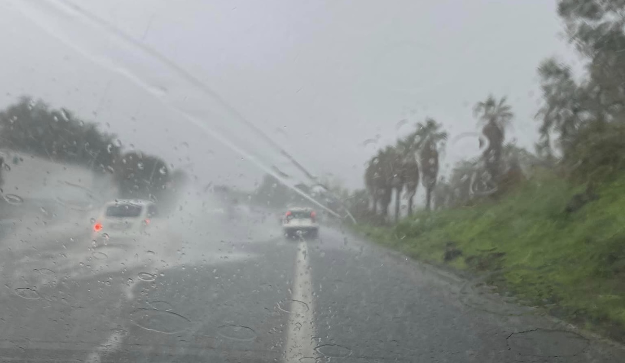 Forte maltempo nel Catanese. Autostrada A18 allagata