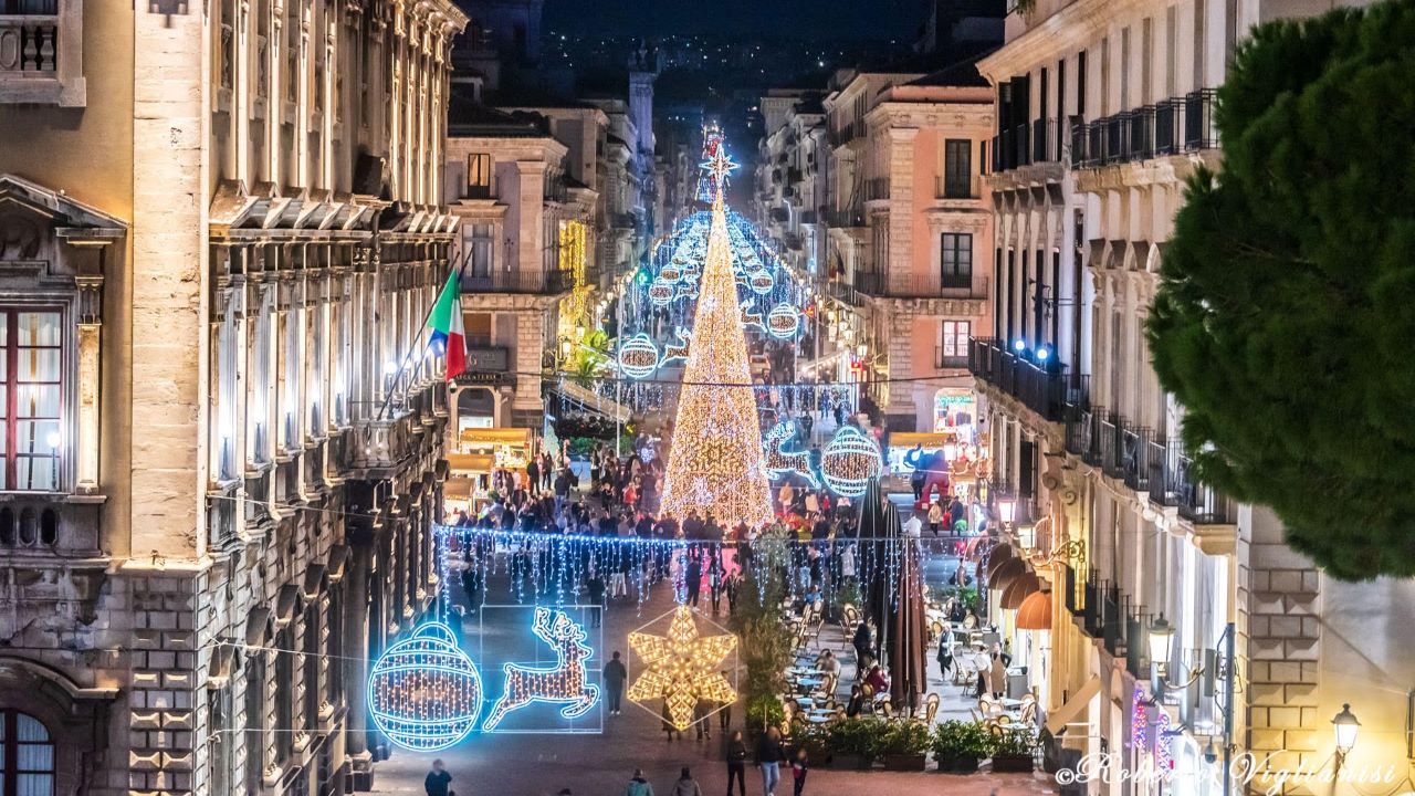 Vacanze di Natale, Catania e Palermo nella top 10 delle mete italiane