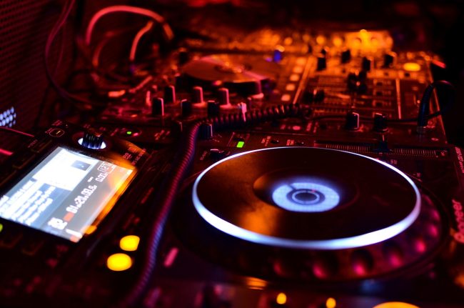 Palermo, sequestrata discoteca abusiva: sanzioni per oltre 6mila euro