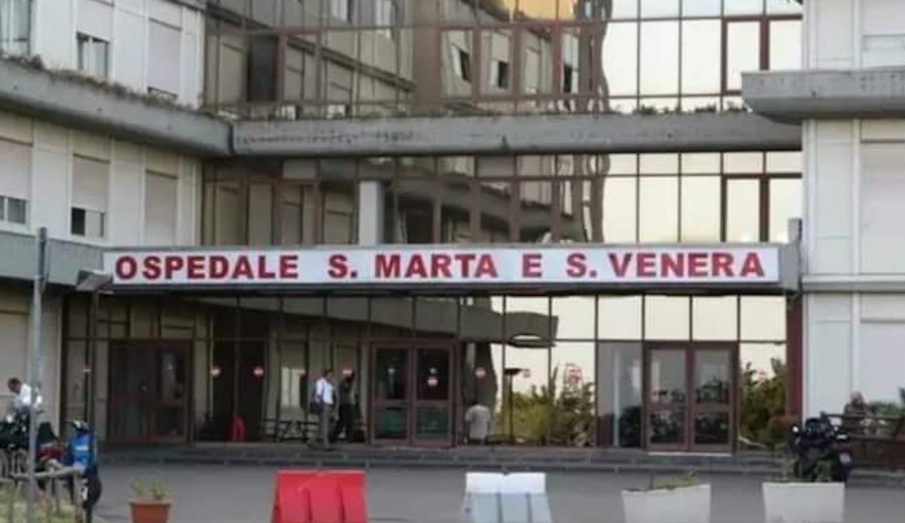 Farmacia ospedale Acireale, le file interminabili e le parole della dott.ssa D’Agata