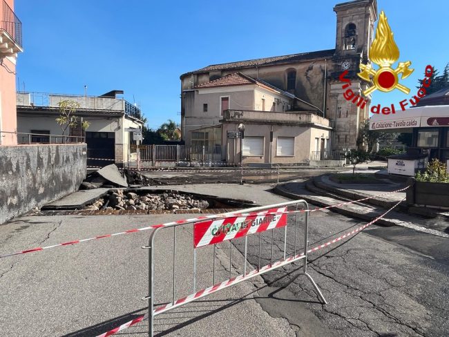 Maltempo nel Catanese, il report degli interventi dei Vigili del Fuoco: 33 ancora da espletare