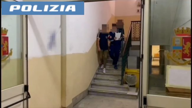 San Giovanni Galermo, botte alla madre: il figlio spara al suo ex convivente – VIDEO