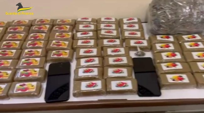 Sequestro di 7 chili di droga a Gela: arrestato un giovane – VIDEO