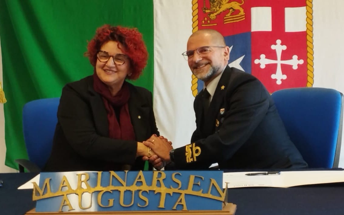 “Sapere per saper fare ed essere”. Gli studenti del Politecnico del Mare incontrano la Marina Militare di Augusta