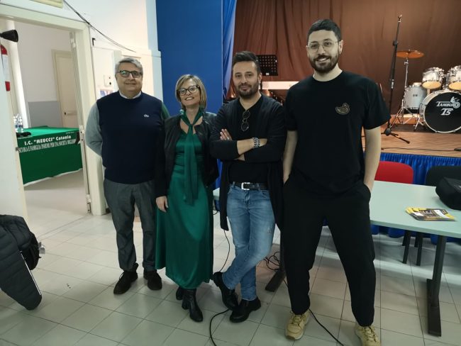 Lezione-Concerto: all’I.C. “F. De Roberto” si esplora come nasce l’armonia
