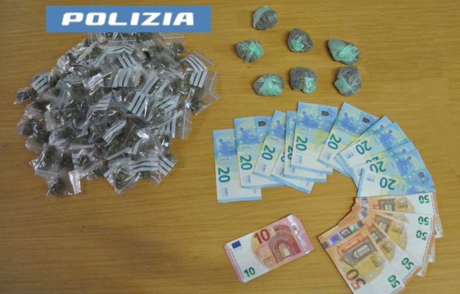 Garage di Adrano trasformato in laboratorio per confezionare droga. Arrestato giovane