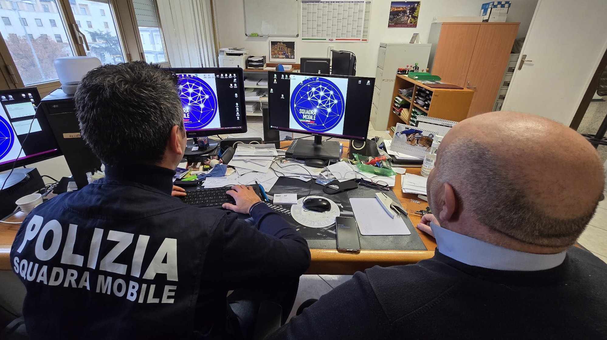 Vessava madre e padre, disposto divieto di avvicinamento