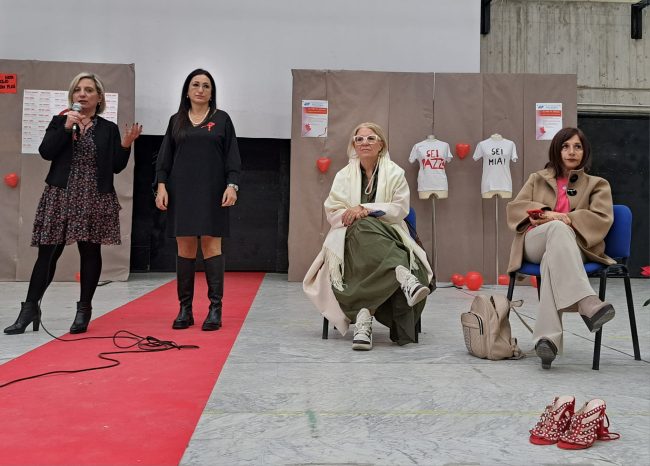 “Ti amo da morire”, al “De Nicola” racconti e testimonianze di violenze contro le donne