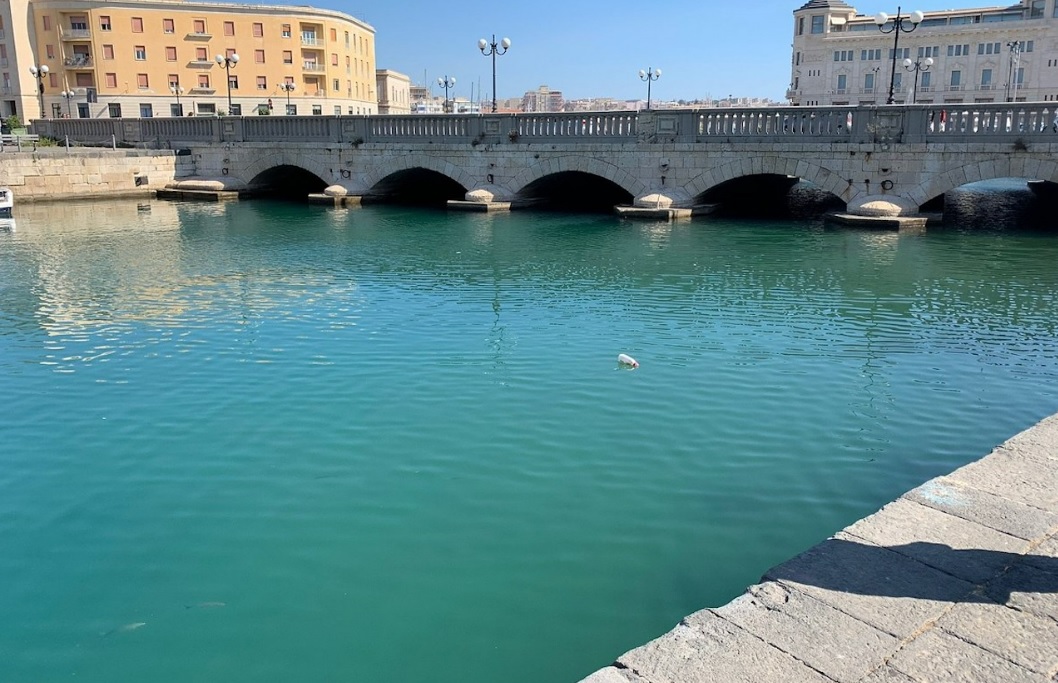 Disposta l’autopsia sul cadavere ritrovato al porto di Siracusa