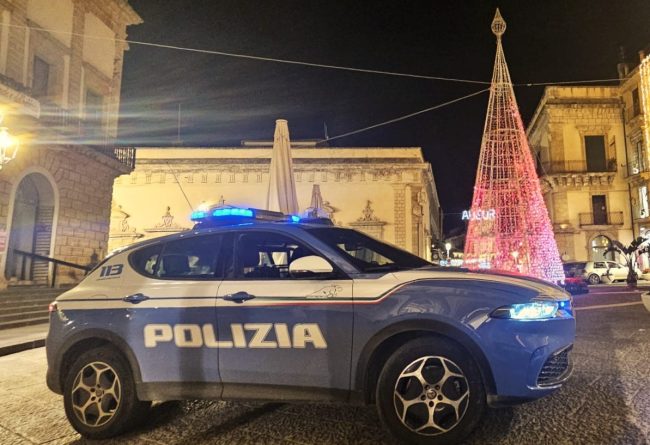 Caltagirone, sanzionati 16 automobilisti indisciplinati per sosta selvaggia