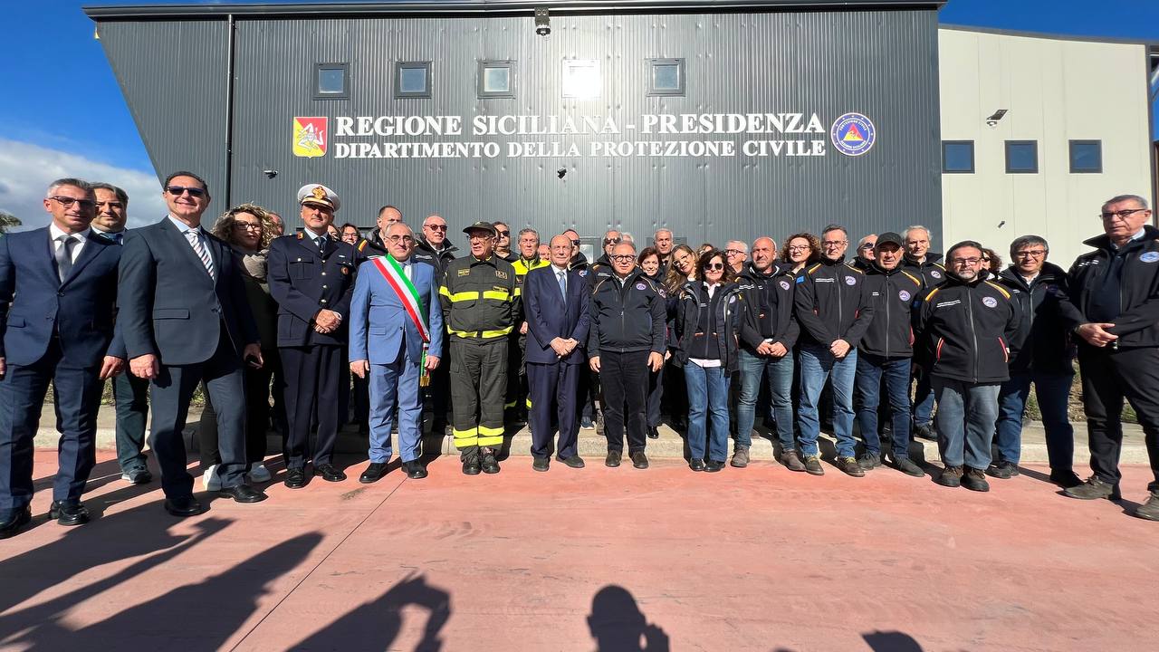 Schifani visita il Centro Operativo della Protezione civile di San Giovanni La Punta