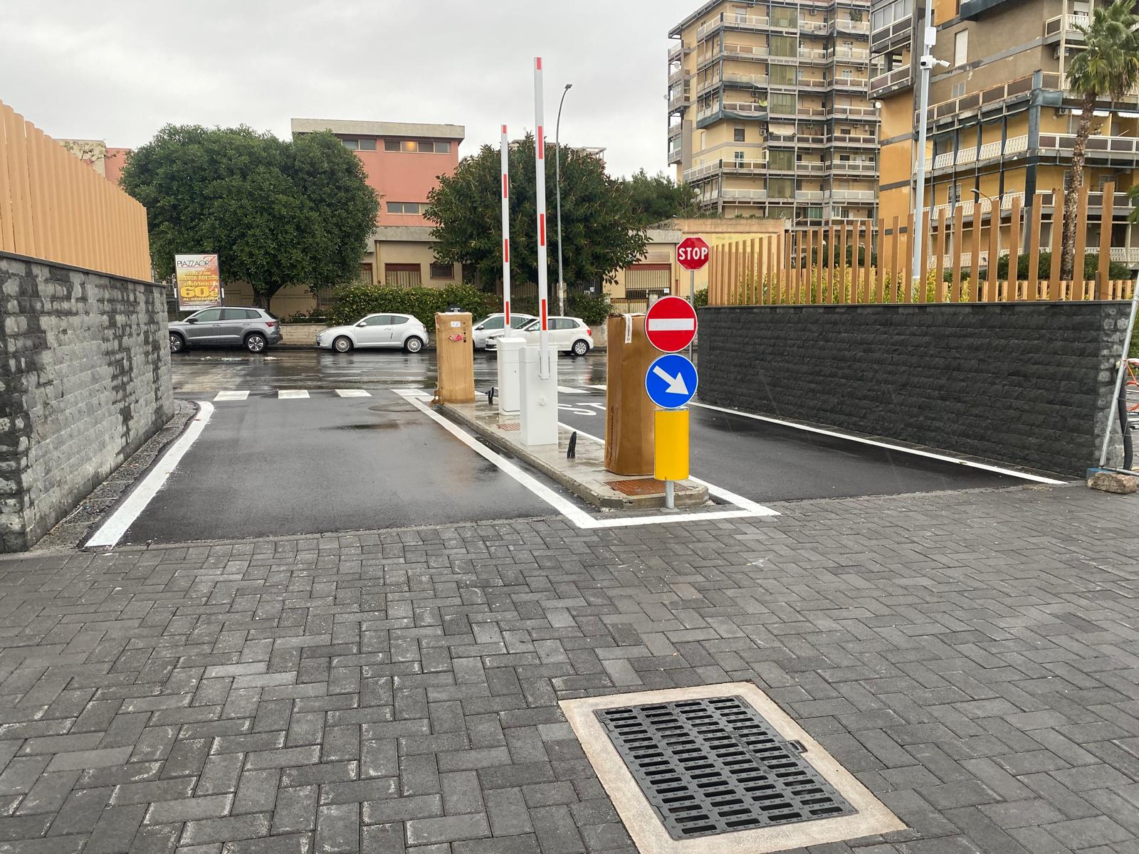 Parcheggio Sanzio, aperta una porzione per 120 auto con sosta gratuita
