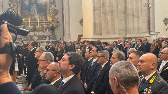 funerali di enzo trantino