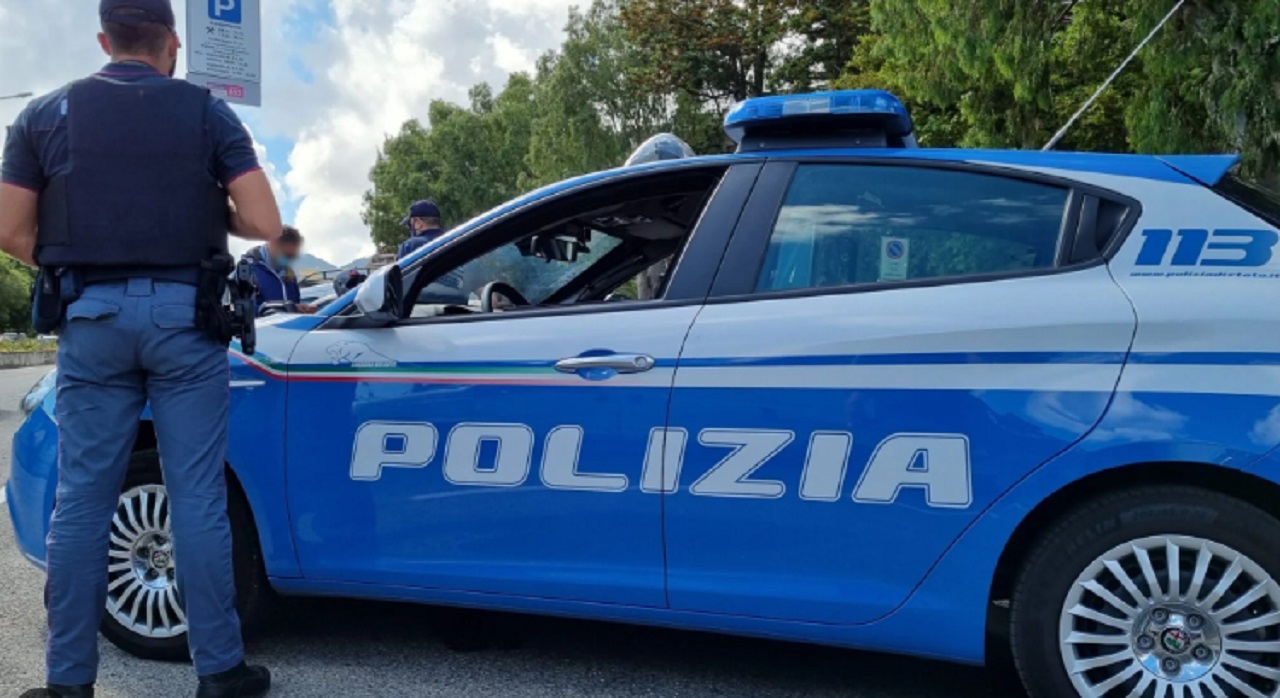 Atti persecutori nel Messinese, finisce in manette un 20enne