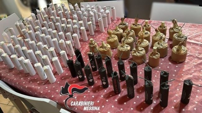 Una denuncia a Messina per detenzione di fuochi d’artificio illegali
